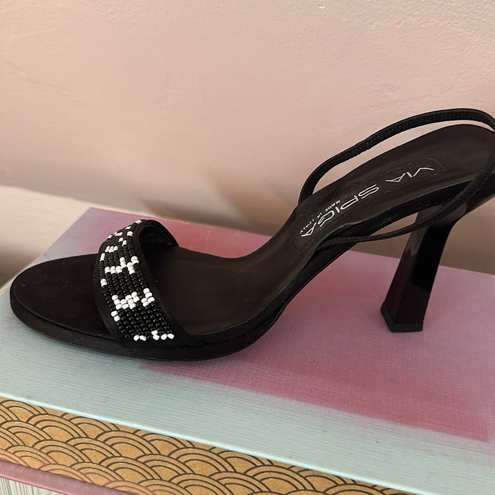 Via Spiga Black Beaded detail ~3.5 inch heel